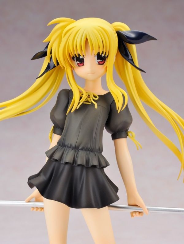 Nanoha StrikerS   1/7 Fate Testarossa Casual Ver. Anime PVC Figure 