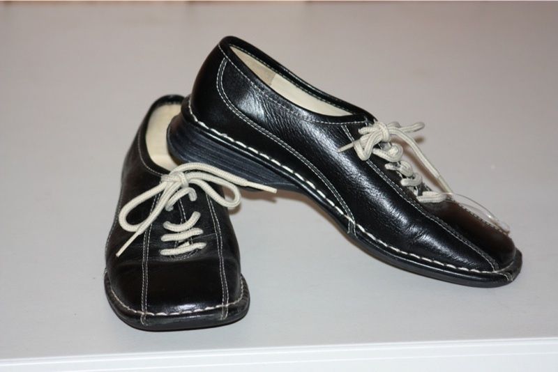 WOMENS ANDREW STEVENS STUDIO SHOES SIZE 6  