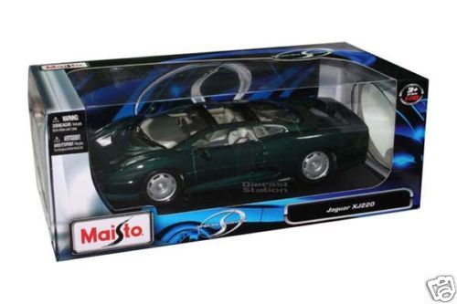 MAISTO JAGUAR XJ220 DIE CAST 1/18 GREEN NEW  