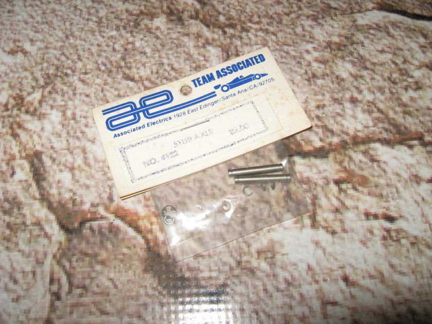 VINTAGE TEAM ASSOCIATED RC12L FRONT STUB AXLES RC 4122  