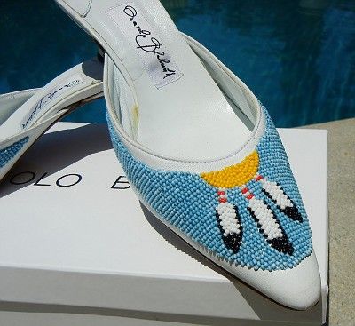 UNIQUE**MANOLO BLAHNIK Sioux Feather Beaded Mules 37.5  