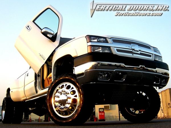 CHEVY SILVERADO 99 06 LAMBO DOOR KIT VERTICAL DOORS  