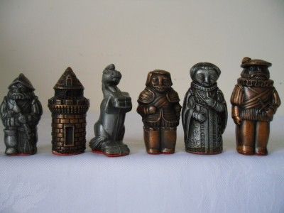 THE CONQUISTADORES CHESS SET ROUNDED METAL PIECES +HEAVELY CARVED 