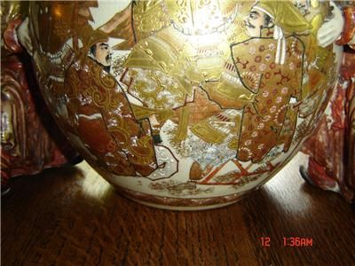 ANTIQUE UNIQUE LARGE SATSUMA MEIJI PERIOD COVERED JAR  