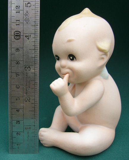 VINTAGE KEWPIE PORCELAIN MARK TSUJI ARGENTINA 5  