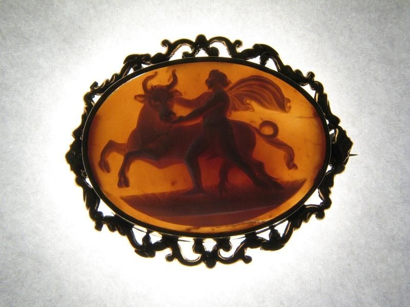   15K GOLD CARVED SHELL CAMEO THESEUS AND THE BULL PIN c1870  