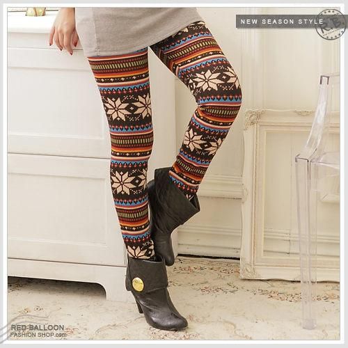 Funky retro Womens Soft Knitted Multi Colored Stripe Snowflakes 