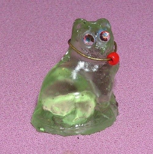 ANTIQUE CZECH GLASS CAT MINIATURE CHARM LIGHT GREEN  