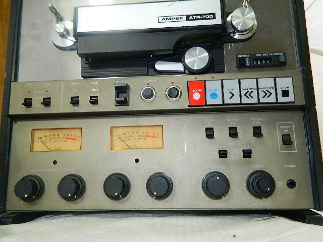 Ampex ATR 700 Reel to Reel Tape Recorder 3 3/4 ips   7 1/2 ips  