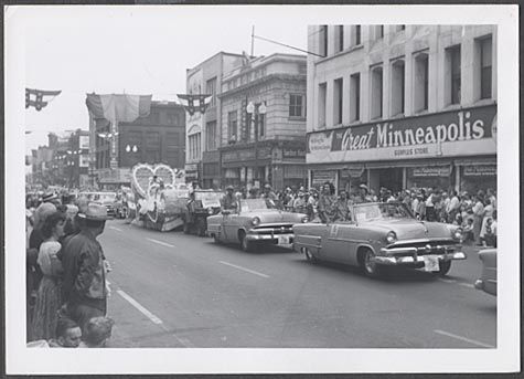 Old Car Photo 1953 Ford Sunliner Convertibles 470127  