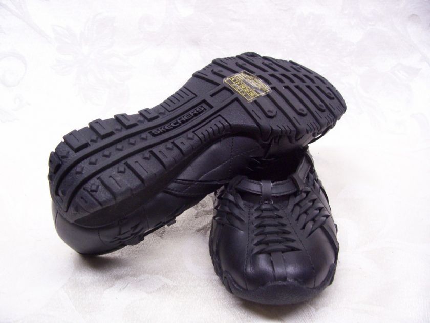 Skechers SASSIES ENDLESS WEDGE BLACK WOMENS SHOES 6 NEW  