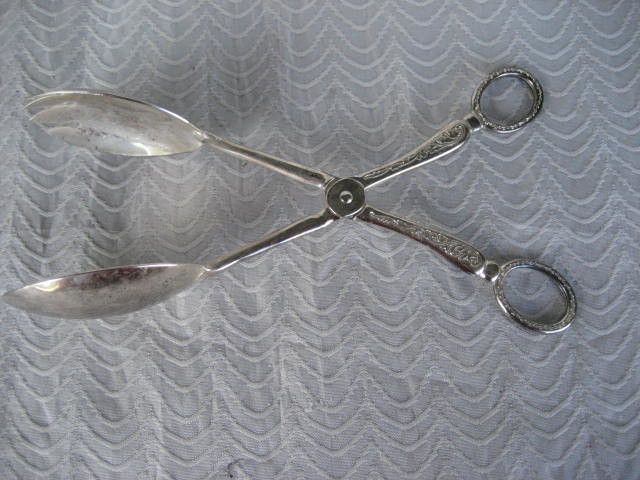 Fabulous Silverplated Salad Tongs 8 1/4 long  