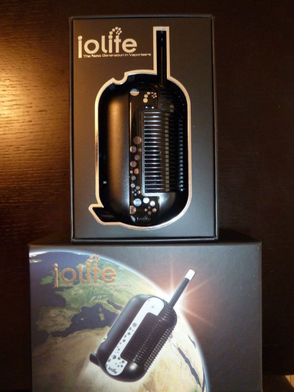 IOLITE VAPORIZER  NEW   BLACK + FREE 2 PC GRINDER  