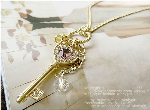 Fashion Jewelry Violet Crystal Love Key Crown Necklace Sweater Chain 