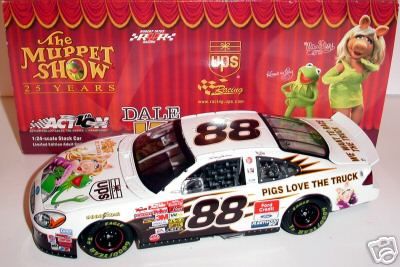 NASCAR 2002 ~ #88 DALE JARRETT ~ MUPPETS ~ 1/24  