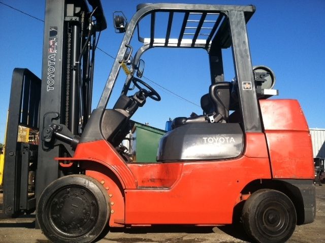 TOYOTA CUSHION 7FGCU35 8000 LB FORKLIFT  