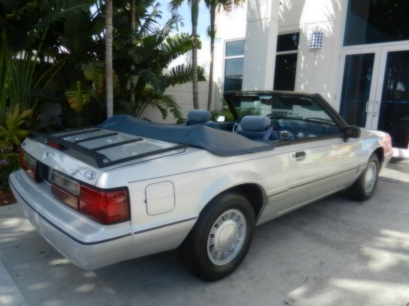 1993 ford mustang lx 1993 ford mustang convertible 2dr coupe clean 