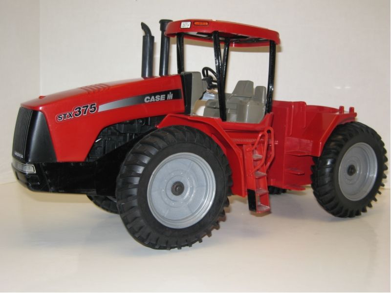 Up for sale is a 1/16 CASE IH STX375 tractor with narrow singles. No 