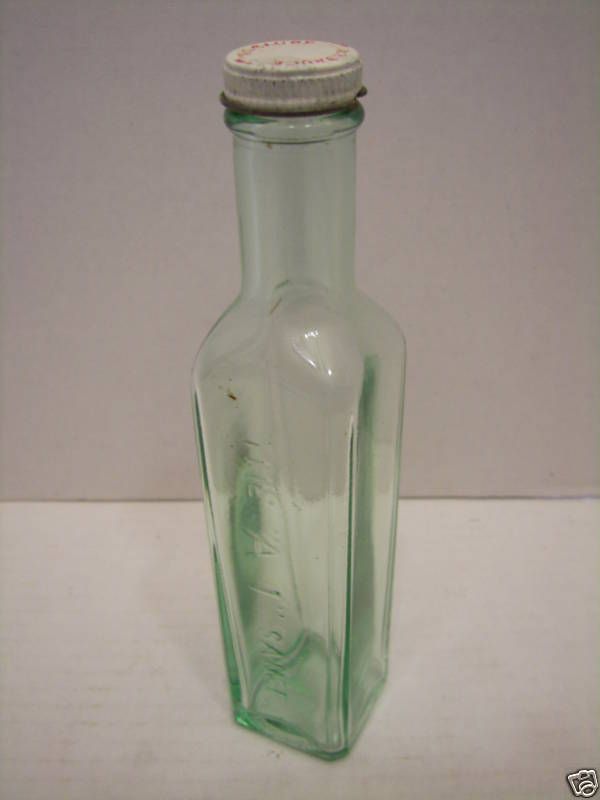 VINTAGE A1 STEAK SAUCE BOTTLE W/ CAP MINT CONDITION  