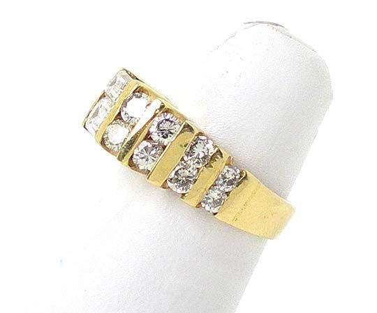 STUNNING 18K GOLD SPARKLING DIAMONDS STYLISH BAND RING  