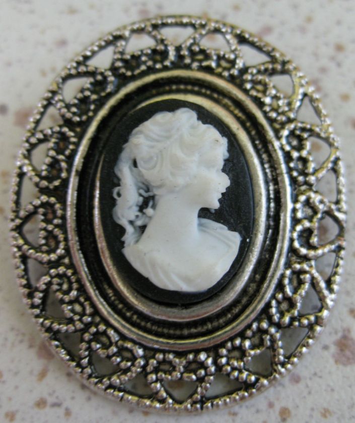 VINTAGE CAMEO PIN VICTORIAN BROOCH SILVER TONED GREEK GODDESS FILIGREE 