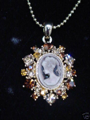 cameo pendant necklace rhinestone gold toned NEW  