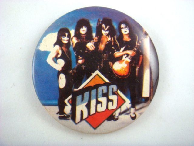   KISS Pinback Button Badge Rock & Roll UK Concert Pinback  